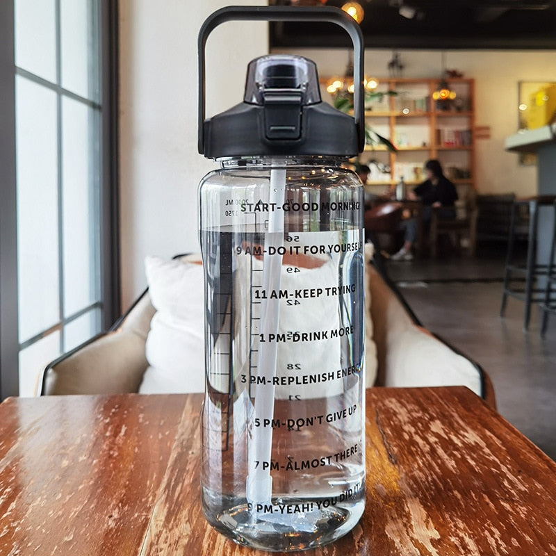"AquaTitan" 2-Liter Wasserflasche - Dbestey