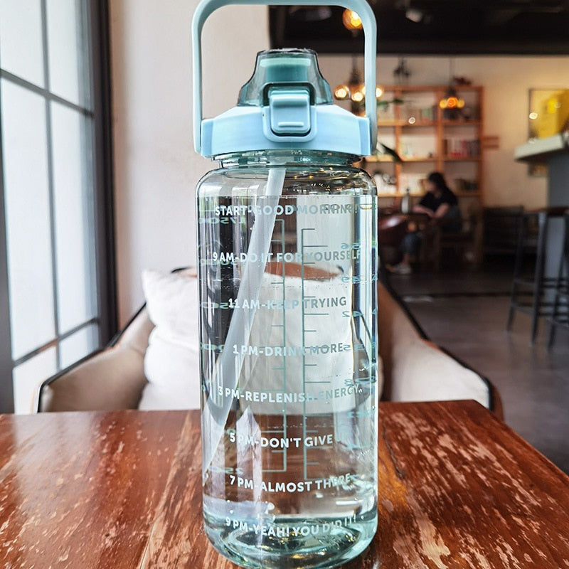 "AquaTitan" 2-Liter Wasserflasche - Dbestey